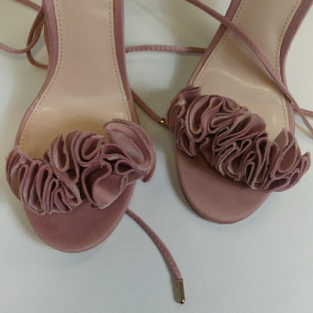Beautiful pink heels - Picture 7 of 8